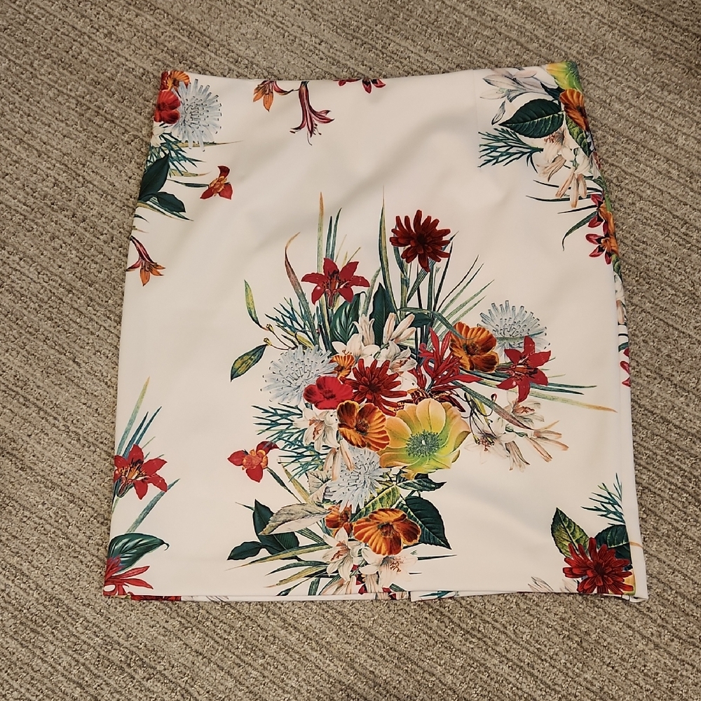 Contemporaine Floral White Pencil Skirt with Pink, Red & Green Bouquet Accents